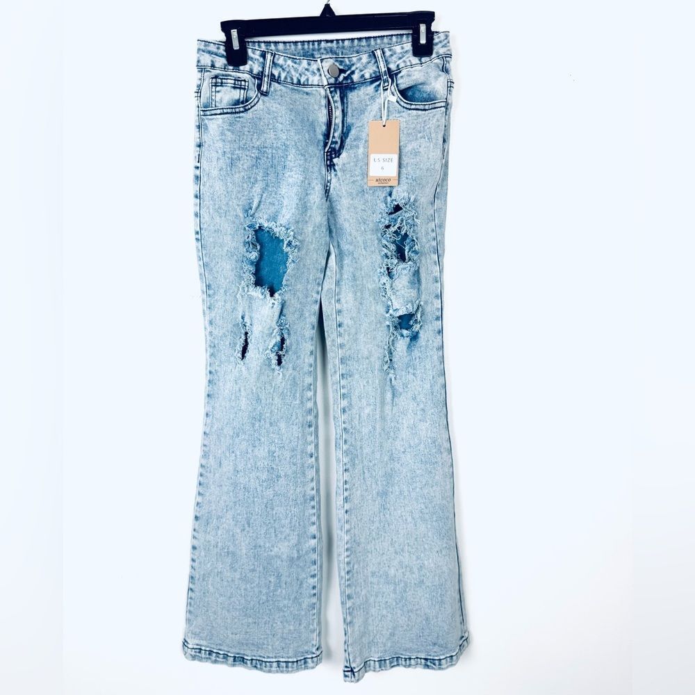 NWTDistressed Jeans Wide Leg Light Wash 6